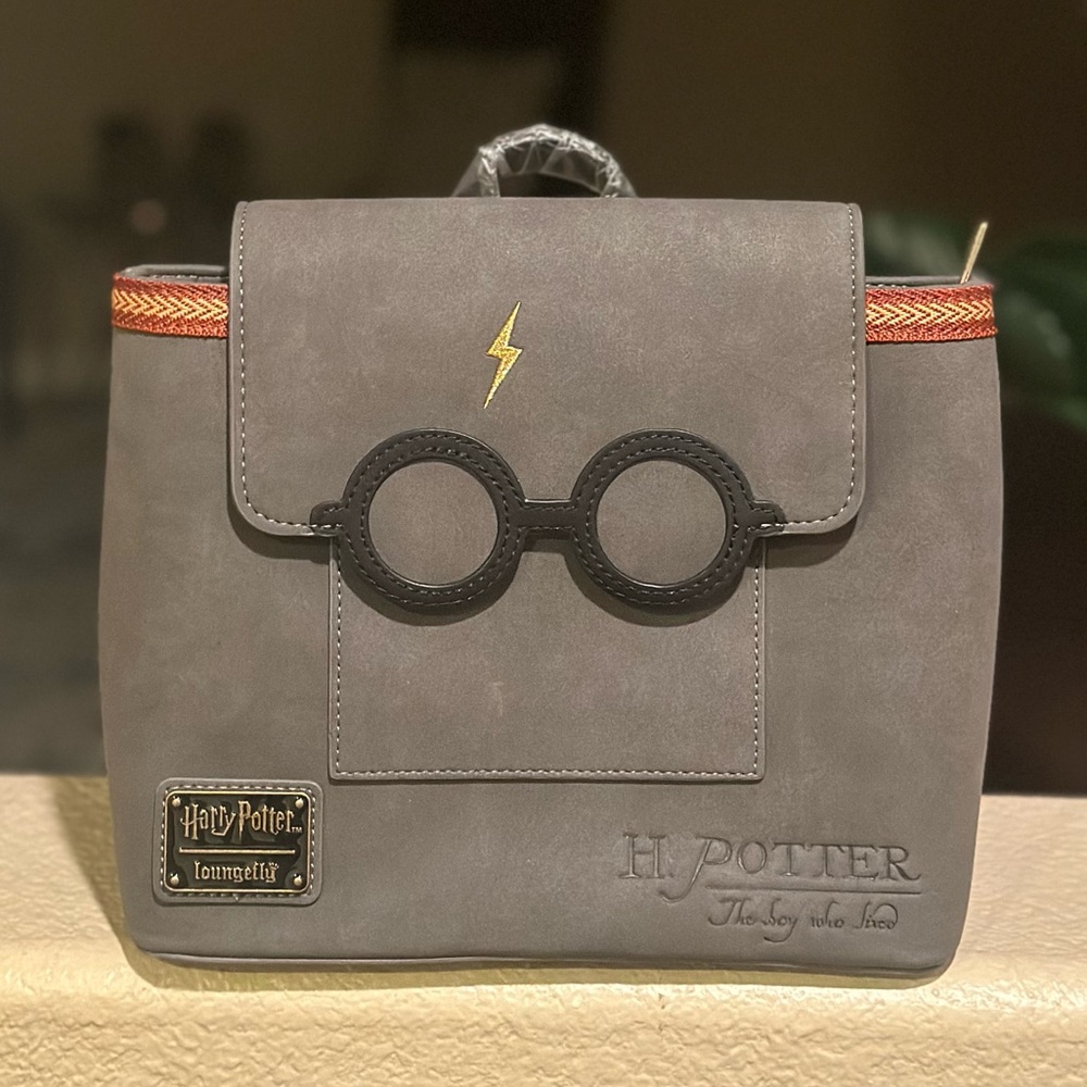 LOUNGEFLY Harry Potter convertible mini backpack crossbody Gryffindor gray -